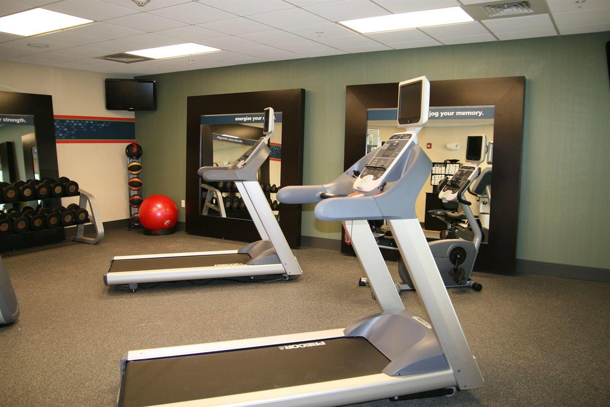 Hampton Inn Bermuda Run / Advance Facilities photo